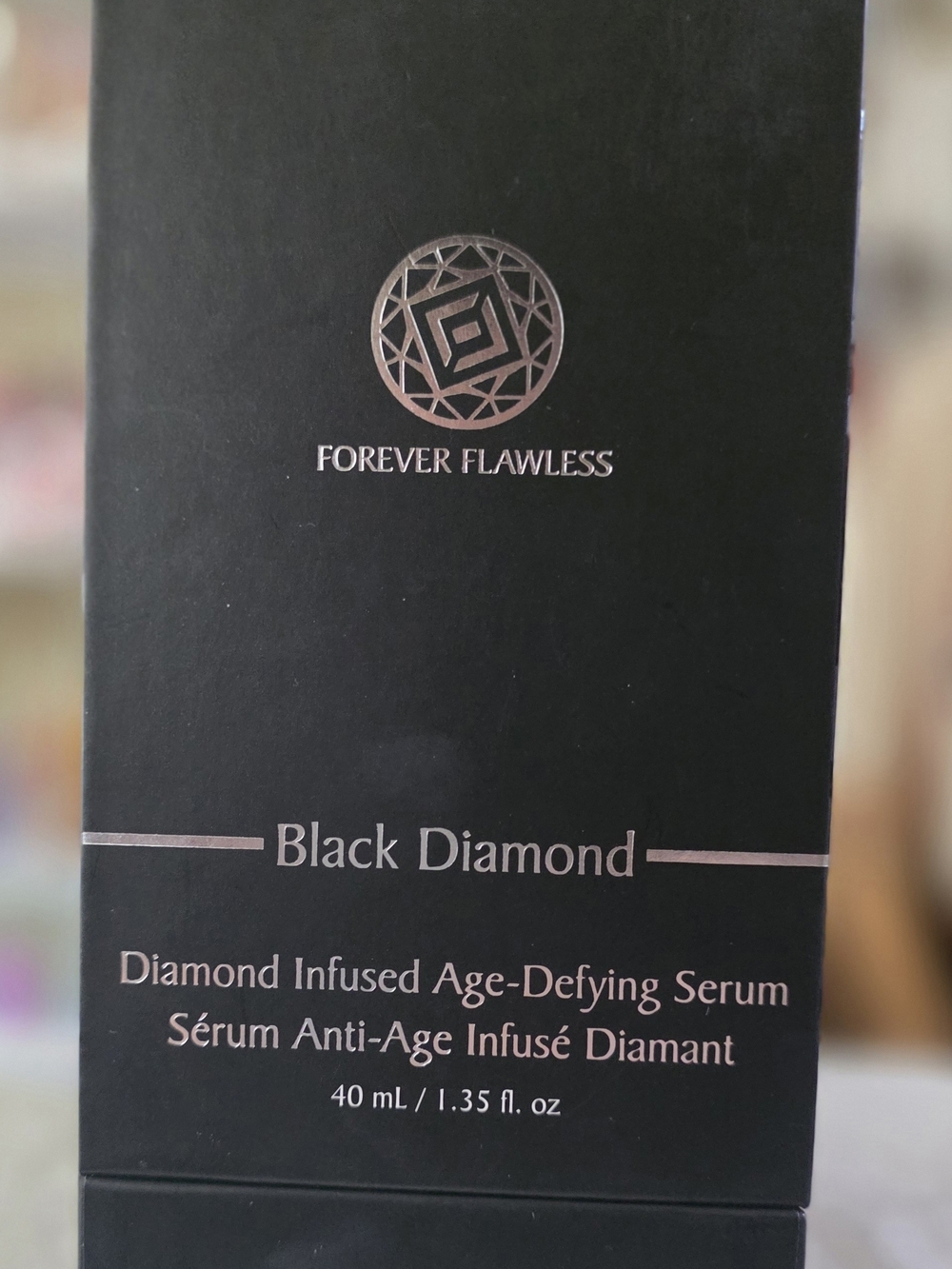Forever Flawless Black Diamond Diamond-Infused Age-Defying Serum - Black